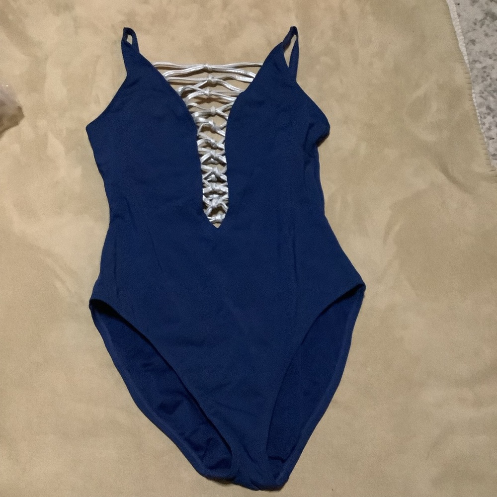 Bleu Rod Beattie Swim Suit One Piece Women’s 6 Navy Silver Plunge Twist Sexy